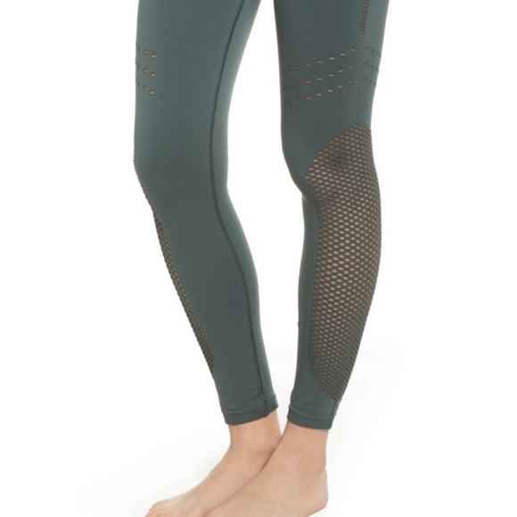 EUC Zella Gray Essence Seamless High waisted Legging - Picture 2 of 10